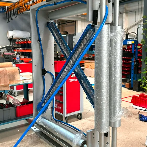 Another turn bar model, with an aluminium frame, during assembly